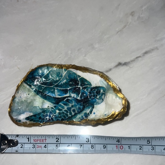 Hand Decorated Oyster Shell - Picture 4 of 8